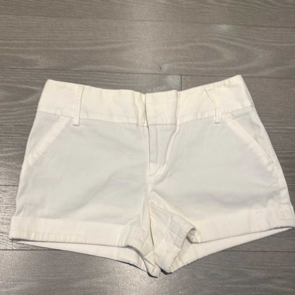Alice and Olivia size 4 White Women's Shorts